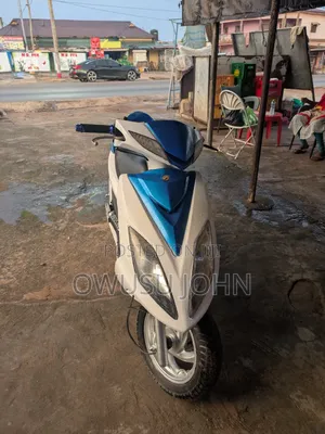 SYM Symnh 2021 White