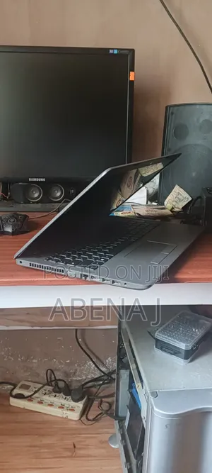 Laptop HP 255 8GB HDD 128GB