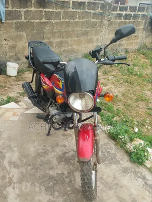 Bajaj Boxer 125 2024 Red