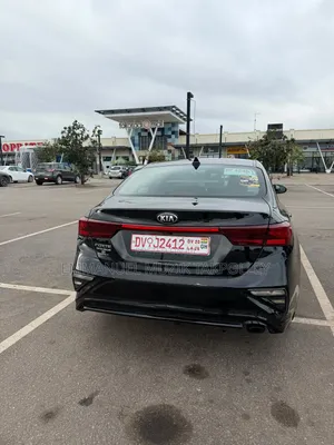 Kia Forte FE 2021 Black