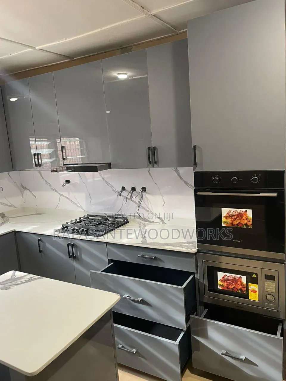 RAF Kitchen Cabinet With Laminated Plywood and Quartz Top