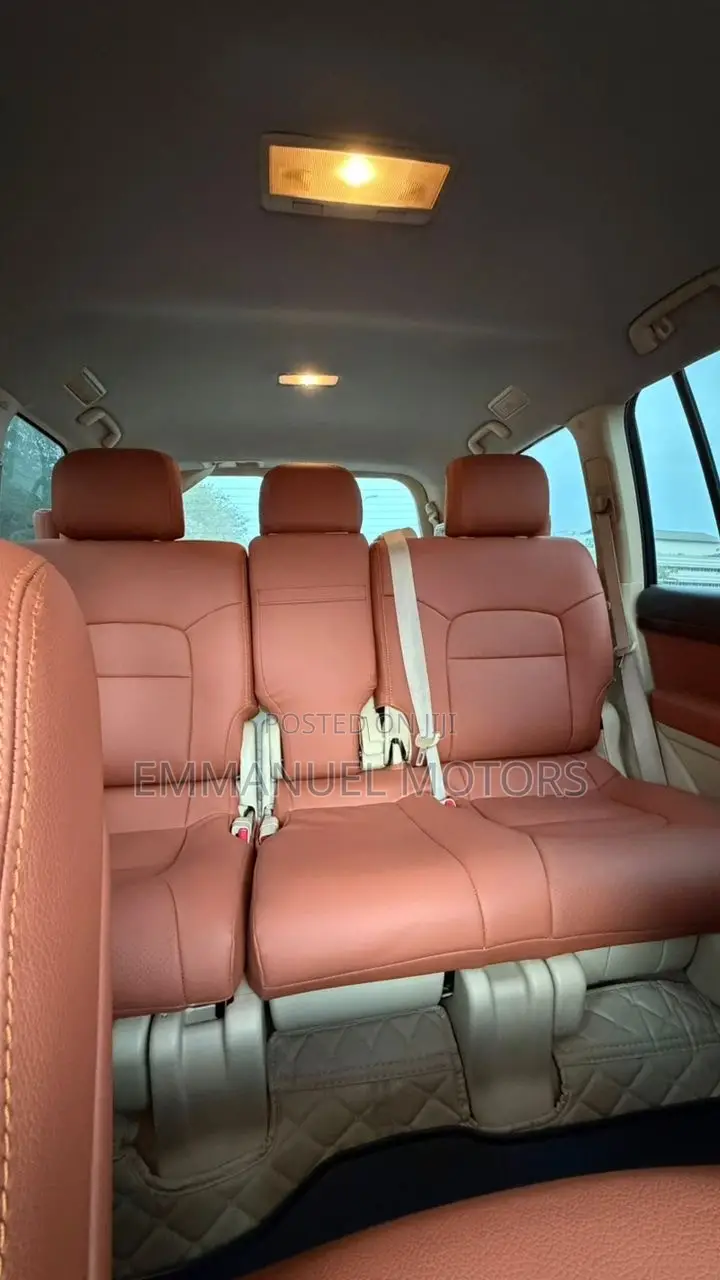 Toyota Land Cruiser 4.6 V8 GXR 2017 Black
