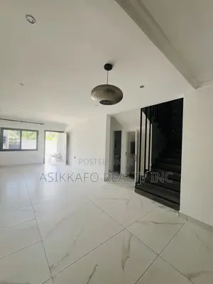 4bdrm Duplex in Goil Station Area, Tseaddo for rent