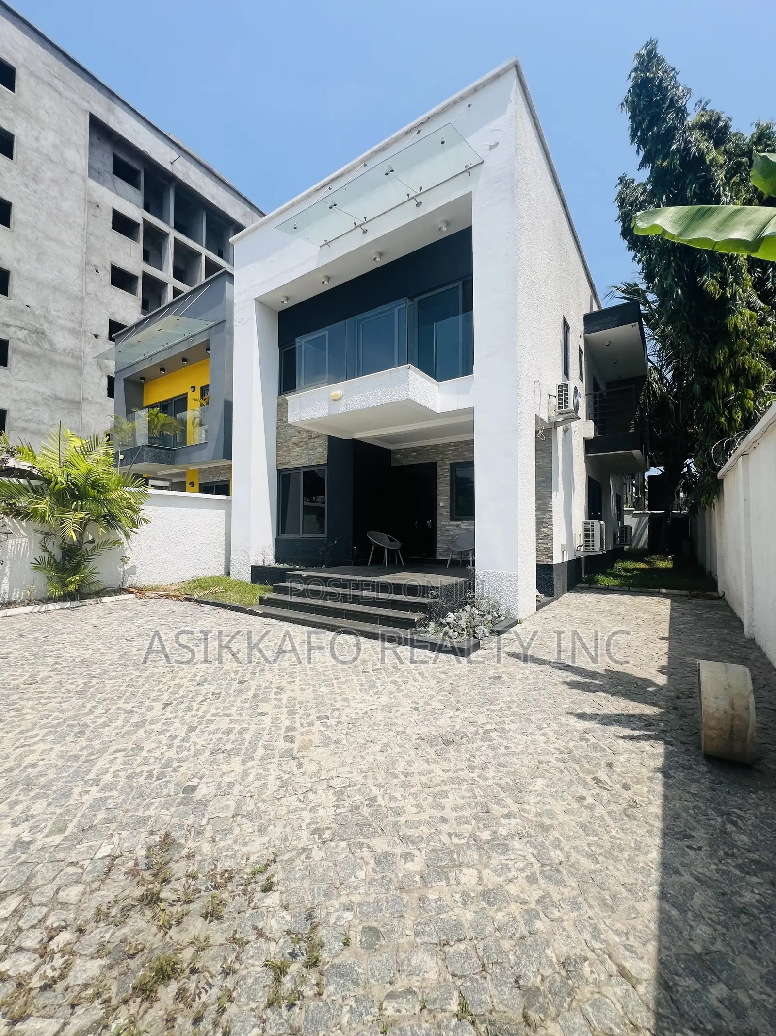 4bdrm Duplex in Goil Station Area, Tseaddo for rent
