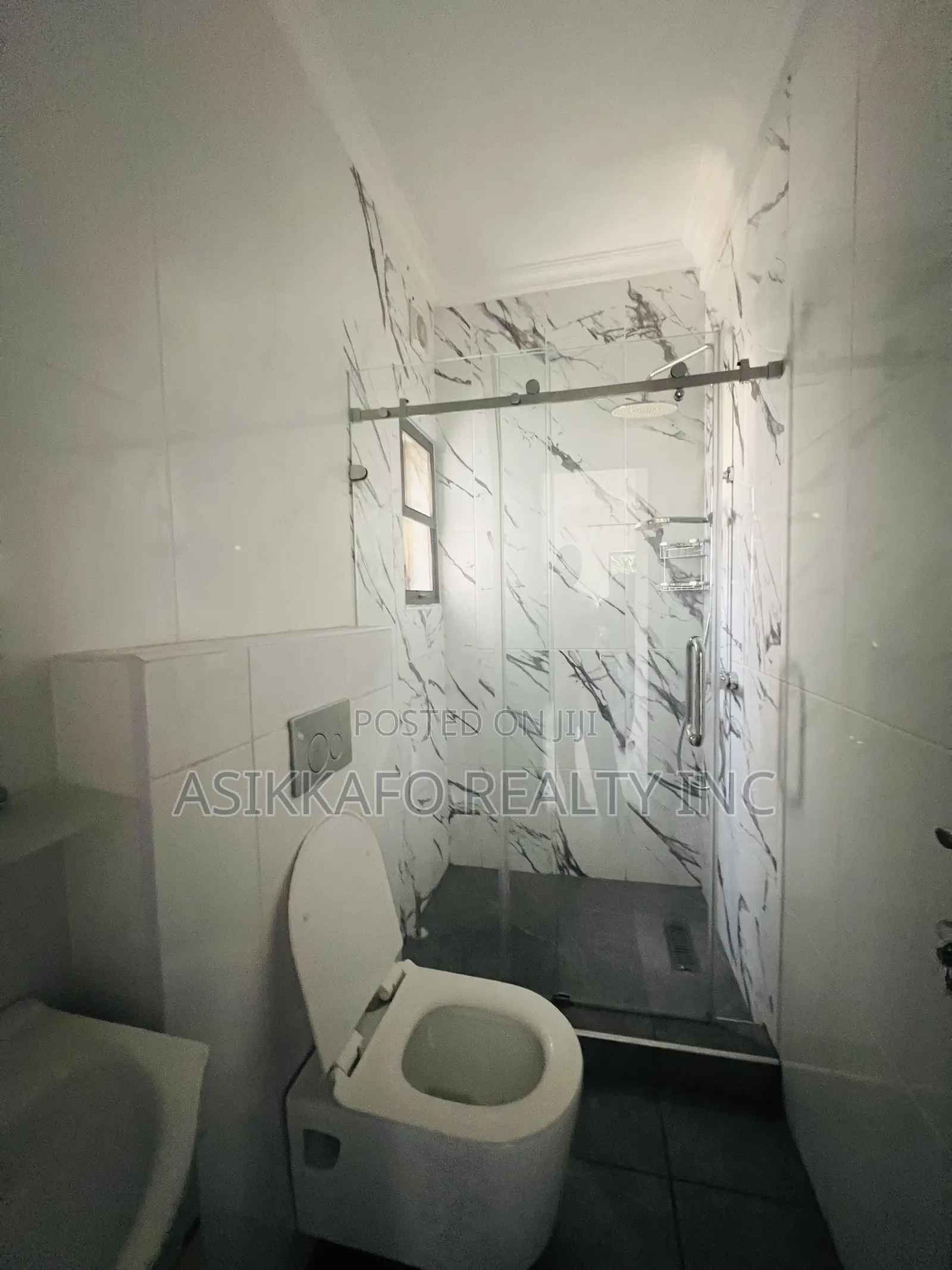 4bdrm Duplex in Goil Station Area, Tseaddo for rent