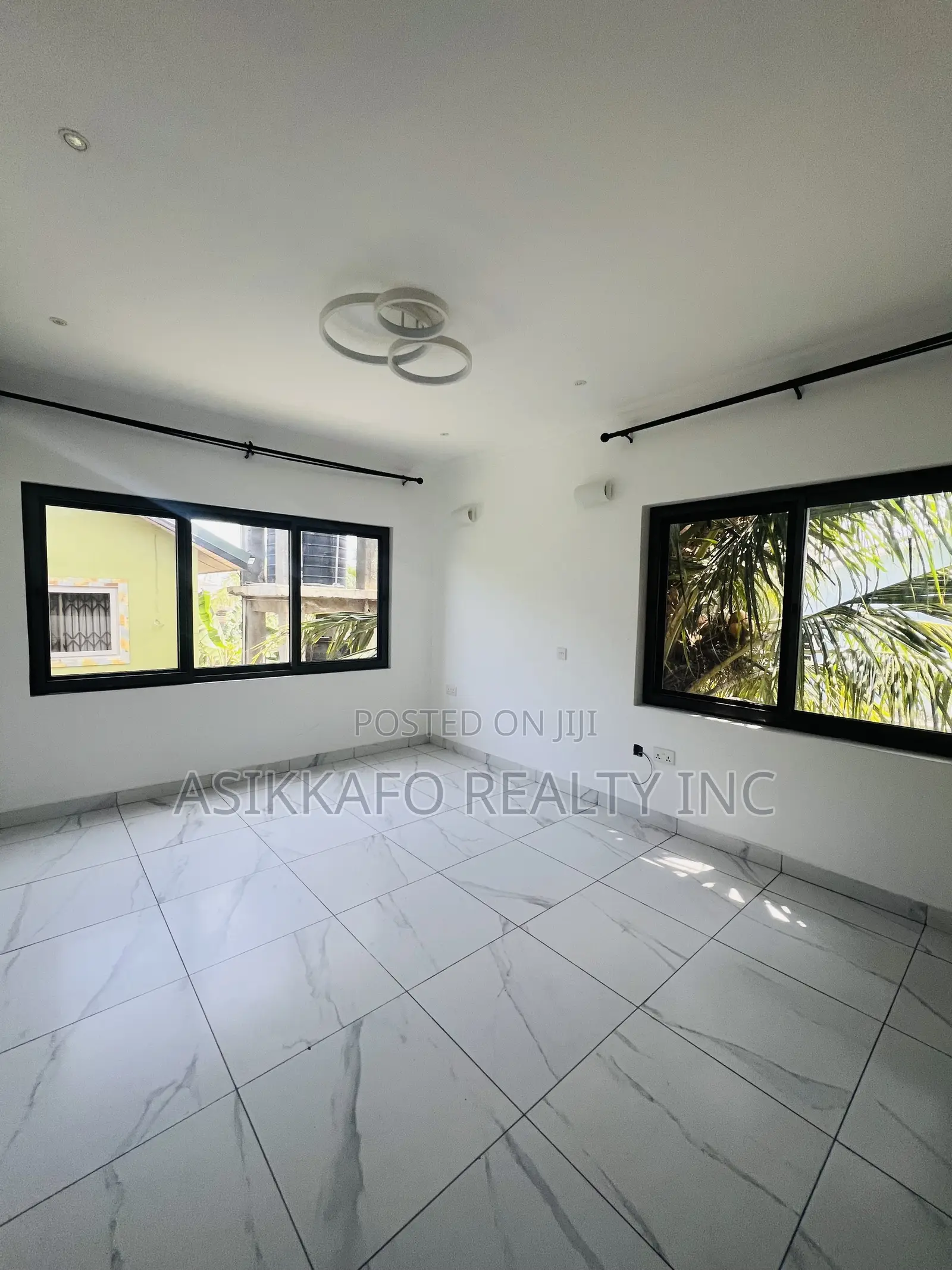 4bdrm Duplex in Goil Station Area, Tseaddo for rent