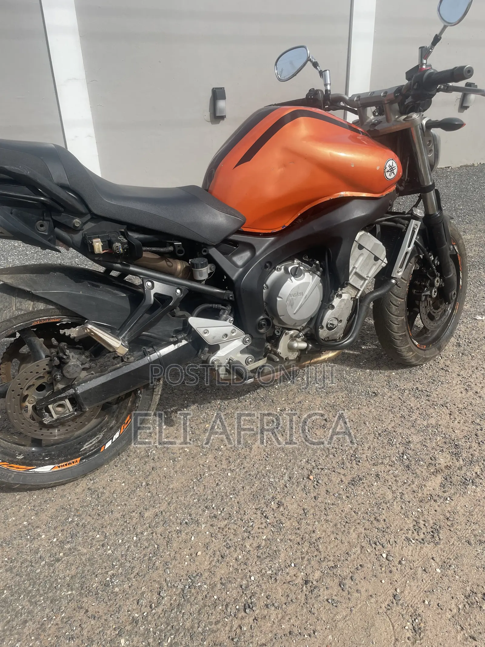 Yamaha FZ 2012 Orange
