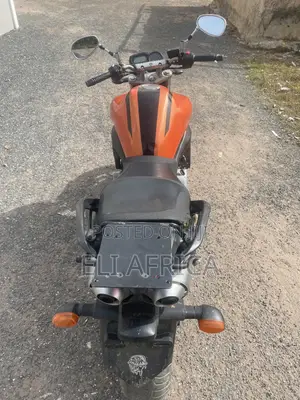 Yamaha FZ 2012 Orange