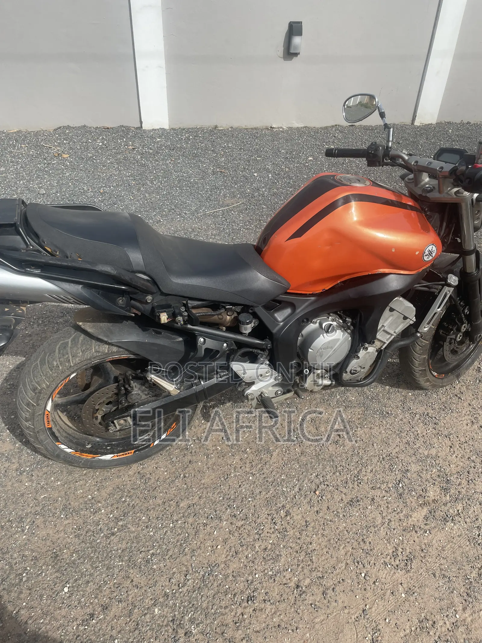 Yamaha FZ 2012 Orange