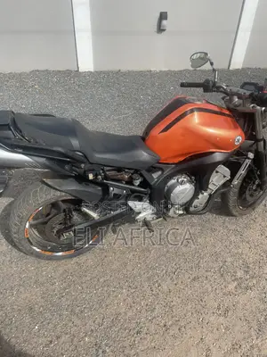Yamaha FZ 2012 Orange