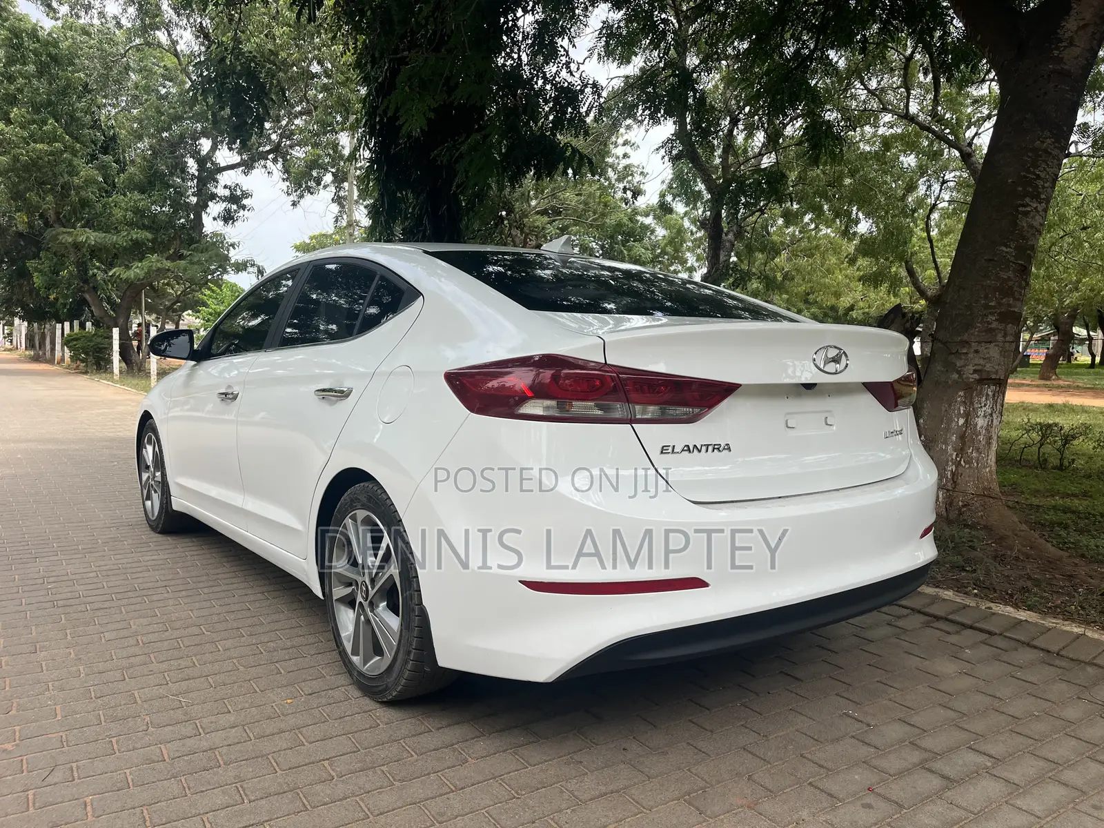 Hyundai Elantra 2017 White