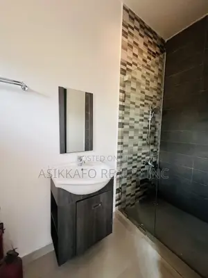 5bdrm Duplex in Burma Hills, Tseaddo for rent
