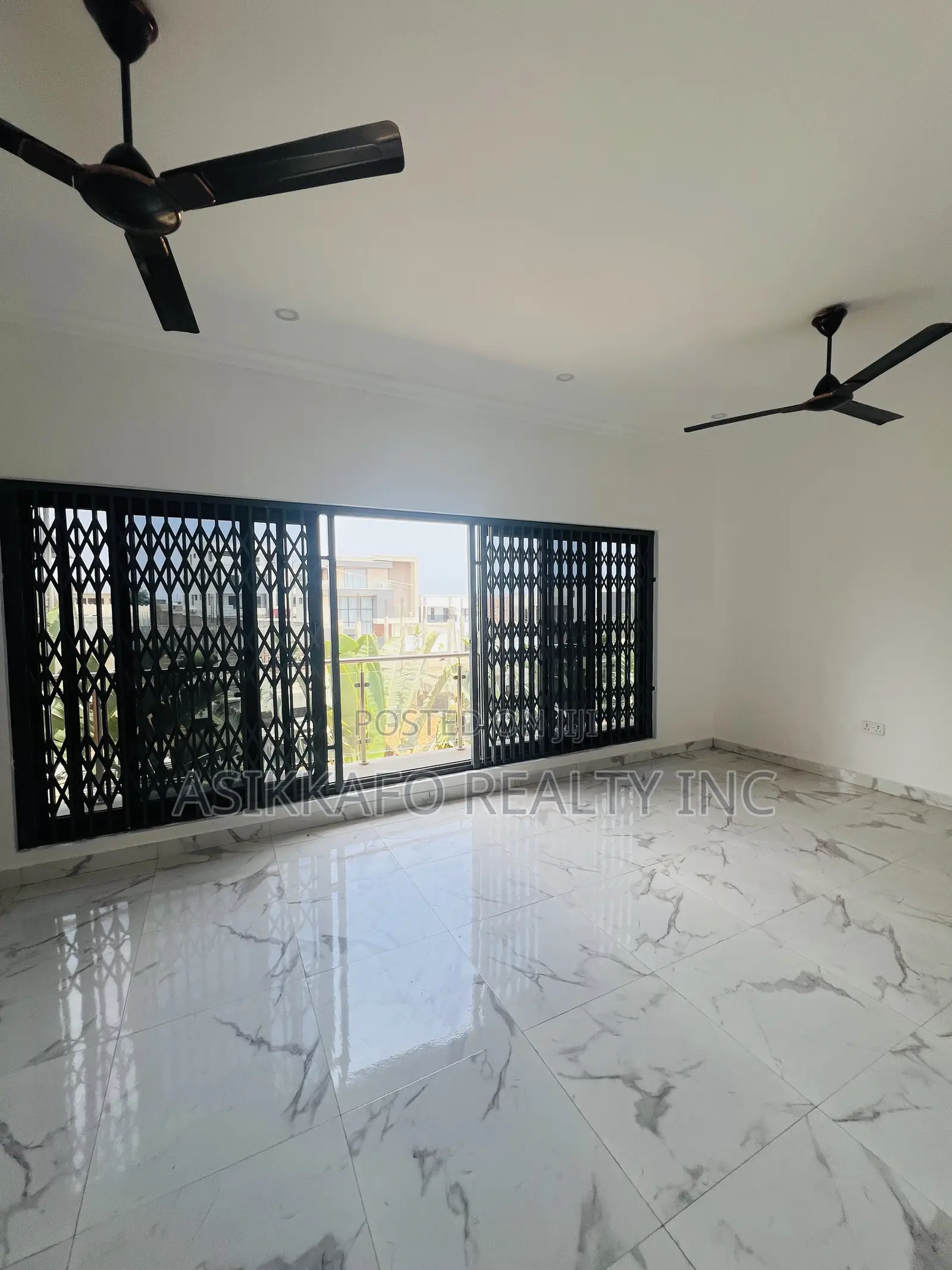 5bdrm Duplex in Burma Hills, Tseaddo for rent