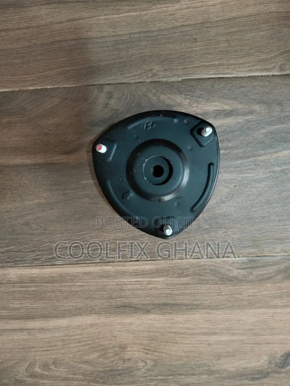 Strut Mount