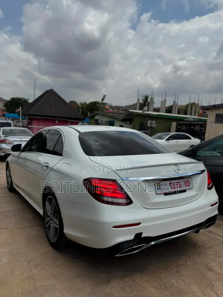 Mercedes-Benz E300 2017 White