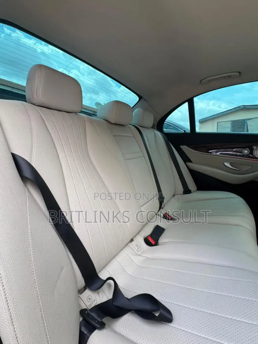 Mercedes-Benz E300 2017 White