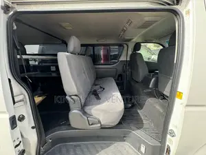 Toyota HiAce 2013 White