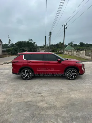 Mitsubishi Outlander ES 2022 Red