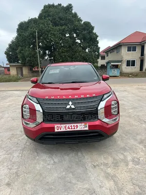 Mitsubishi Outlander ES 2022 Red