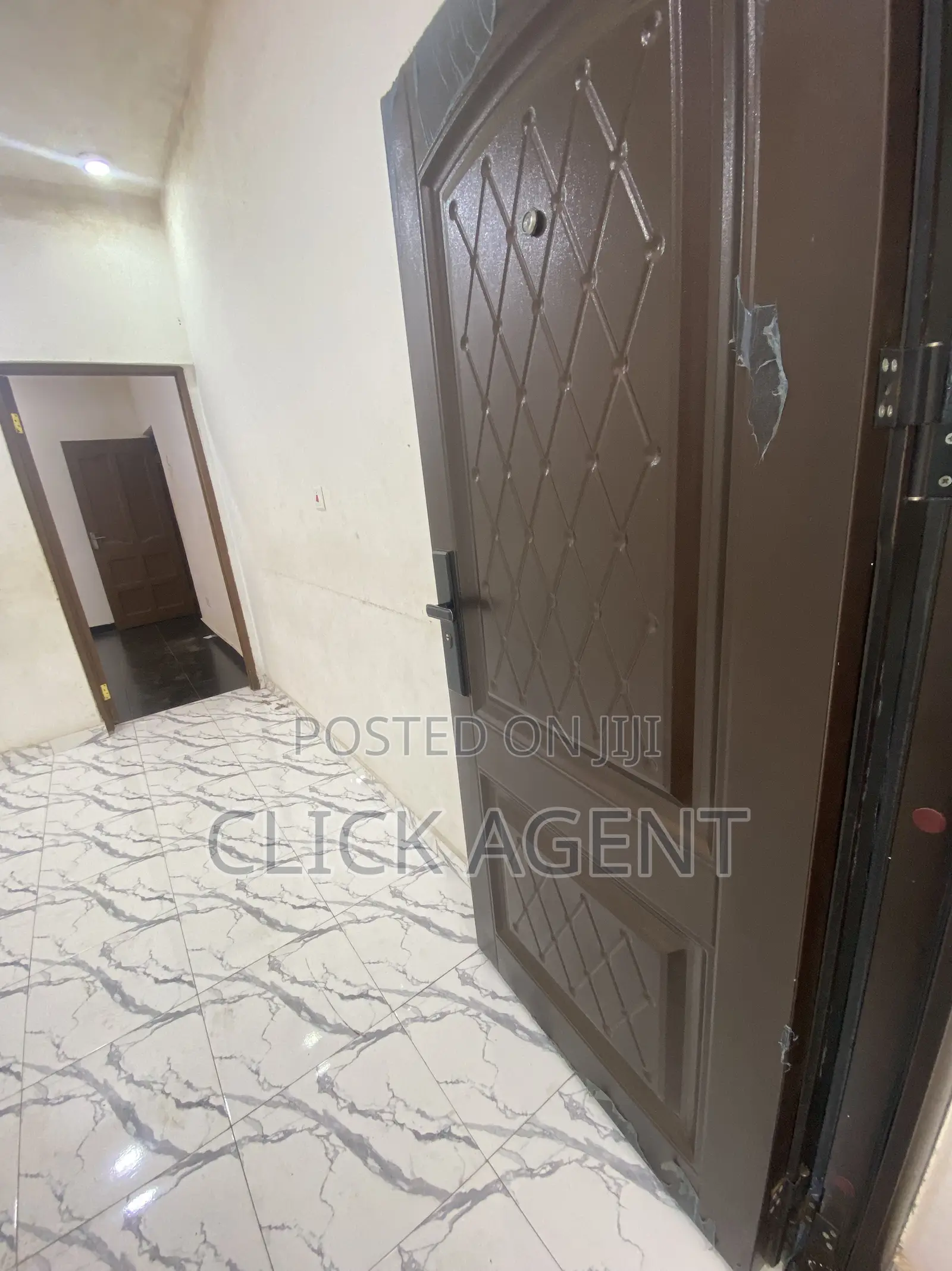 1bdrm Room & Parlour in American House Down for rent