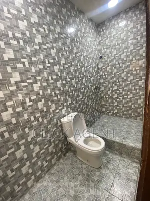 1bdrm Room & Parlour in American House Down for rent