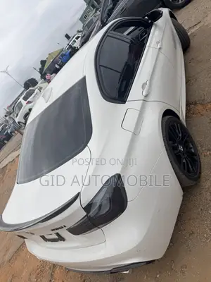 BMW 330i 2019 White