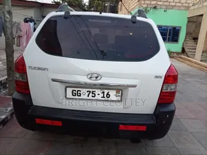 Hyundai Tucson 2008 White