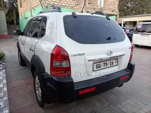 Hyundai Tucson 2008 White