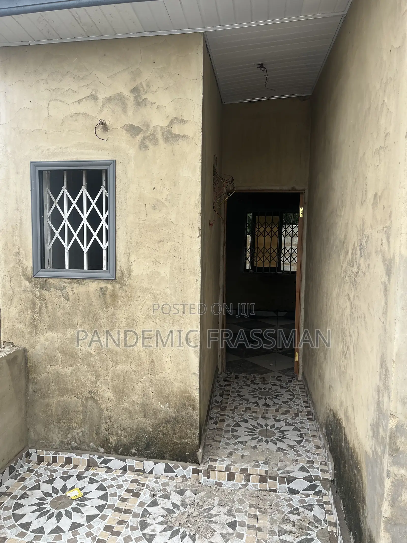 Mini Flat in Akuapim North for rent