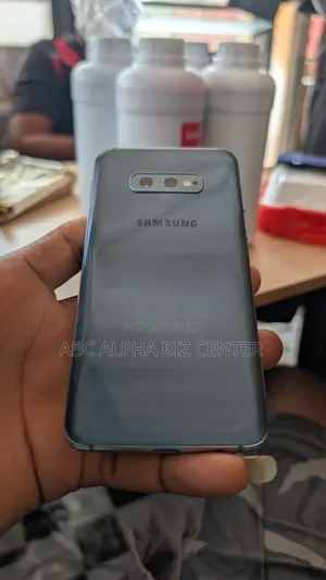 Samsung Galaxy S10e 128 GB Blue