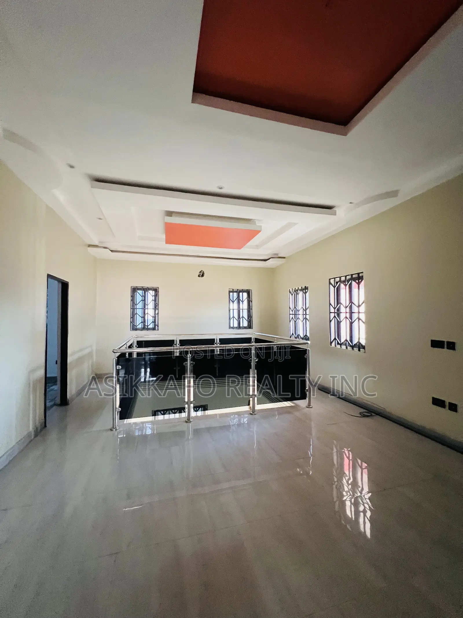 5bdrm Duplex in Coastal Estate, Spintex for rent