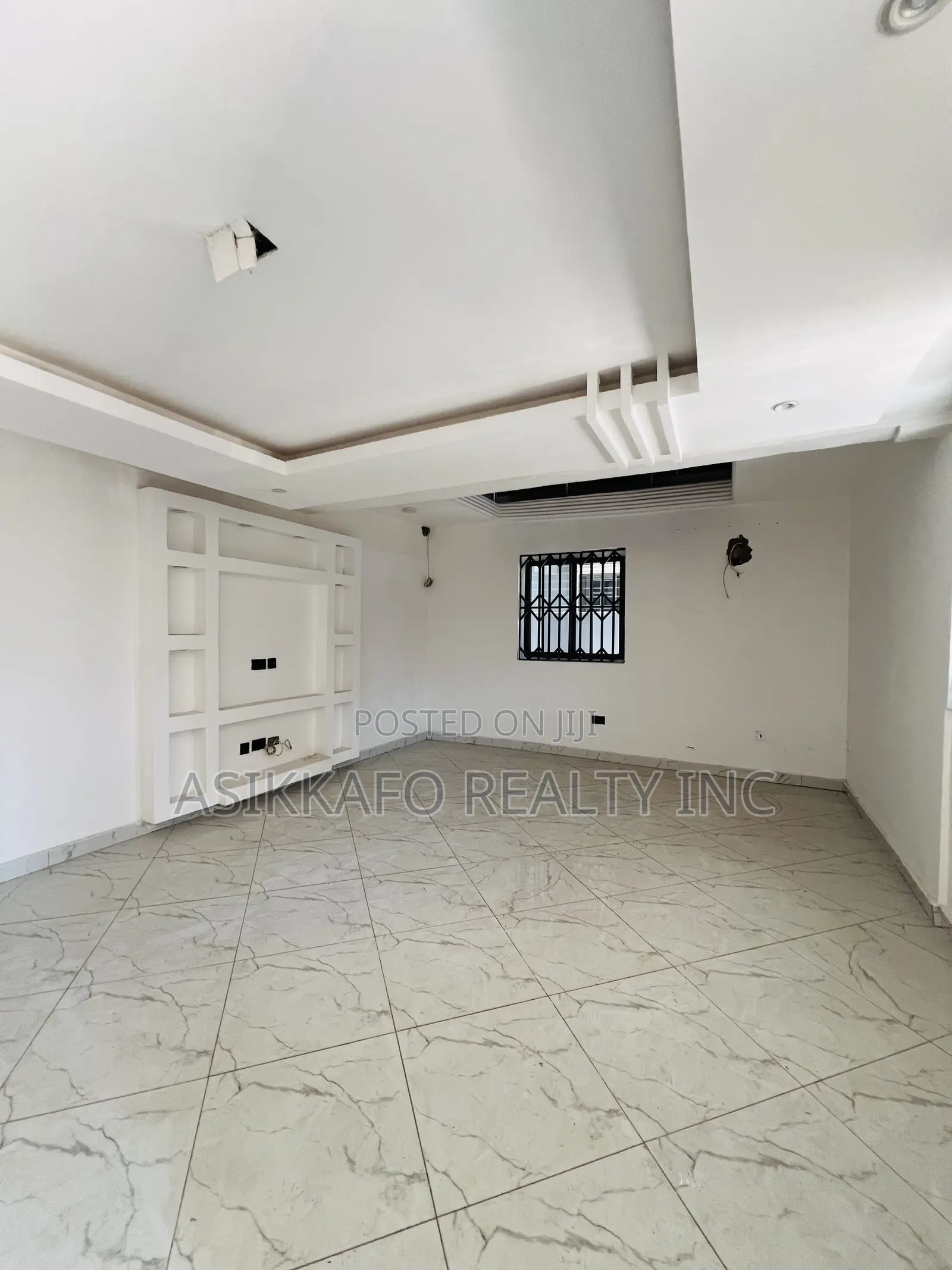 5bdrm Duplex in Coastal Estate, Spintex for rent