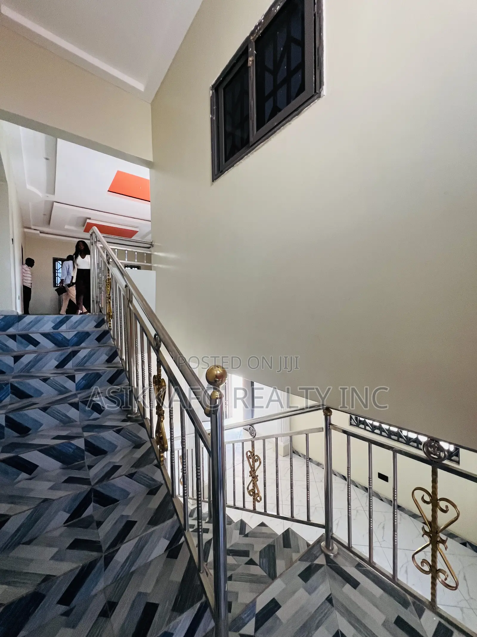 5bdrm Duplex in Coastal Estate, Spintex for rent