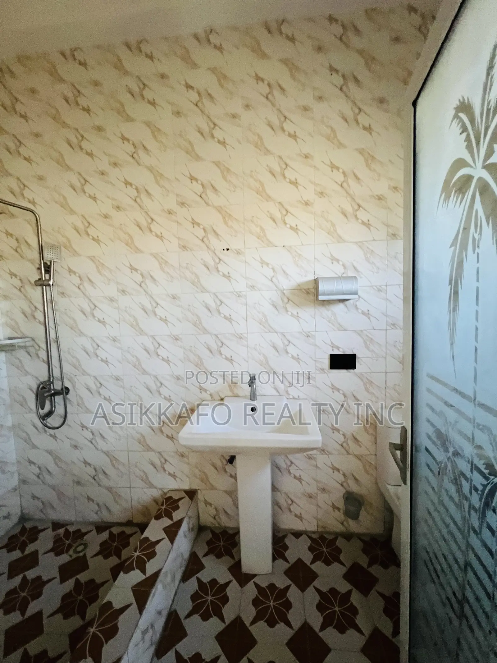 5bdrm Duplex in Coastal Estate, Spintex for rent