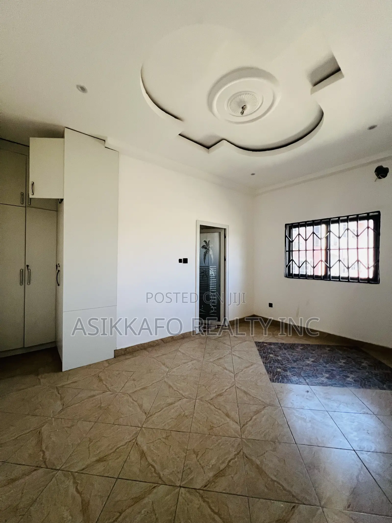 5bdrm Duplex in Coastal Estate, Spintex for rent