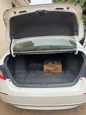 Honda Accord 2018 White