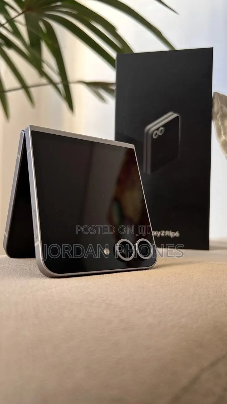 New Samsung Galaxy Z Flip6 256 GB Black