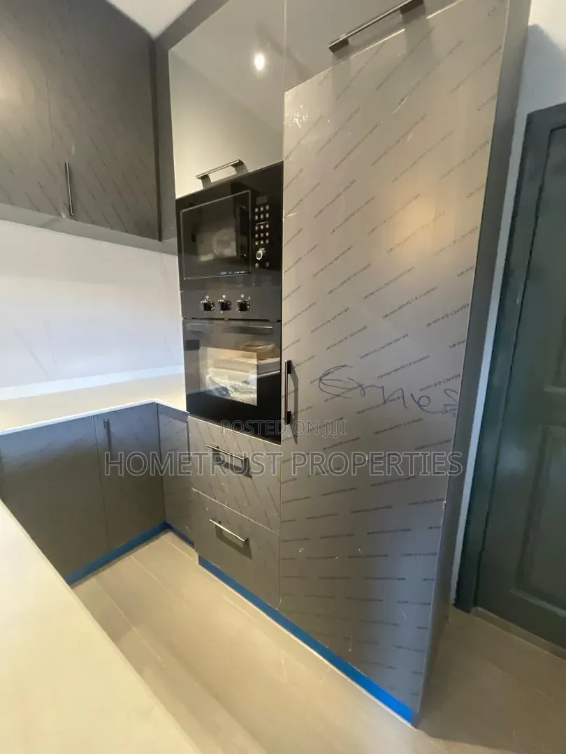 4bdrm Duplex in Agboba, School Park Area for rent