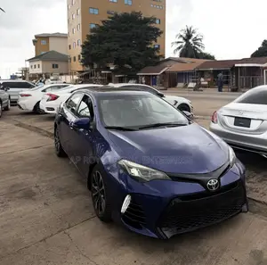 Toyota Corolla SE Special Edition 4dr Sedan (1.8L 4cyl CVT) 2017 Blue