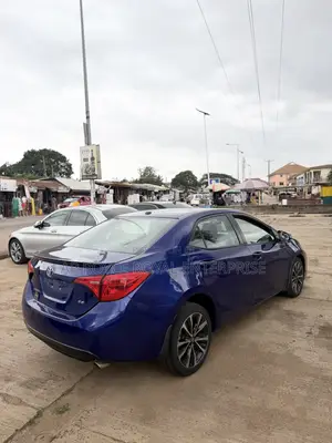 Toyota Corolla SE Special Edition 4dr Sedan (1.8L 4cyl CVT) 2017 Blue