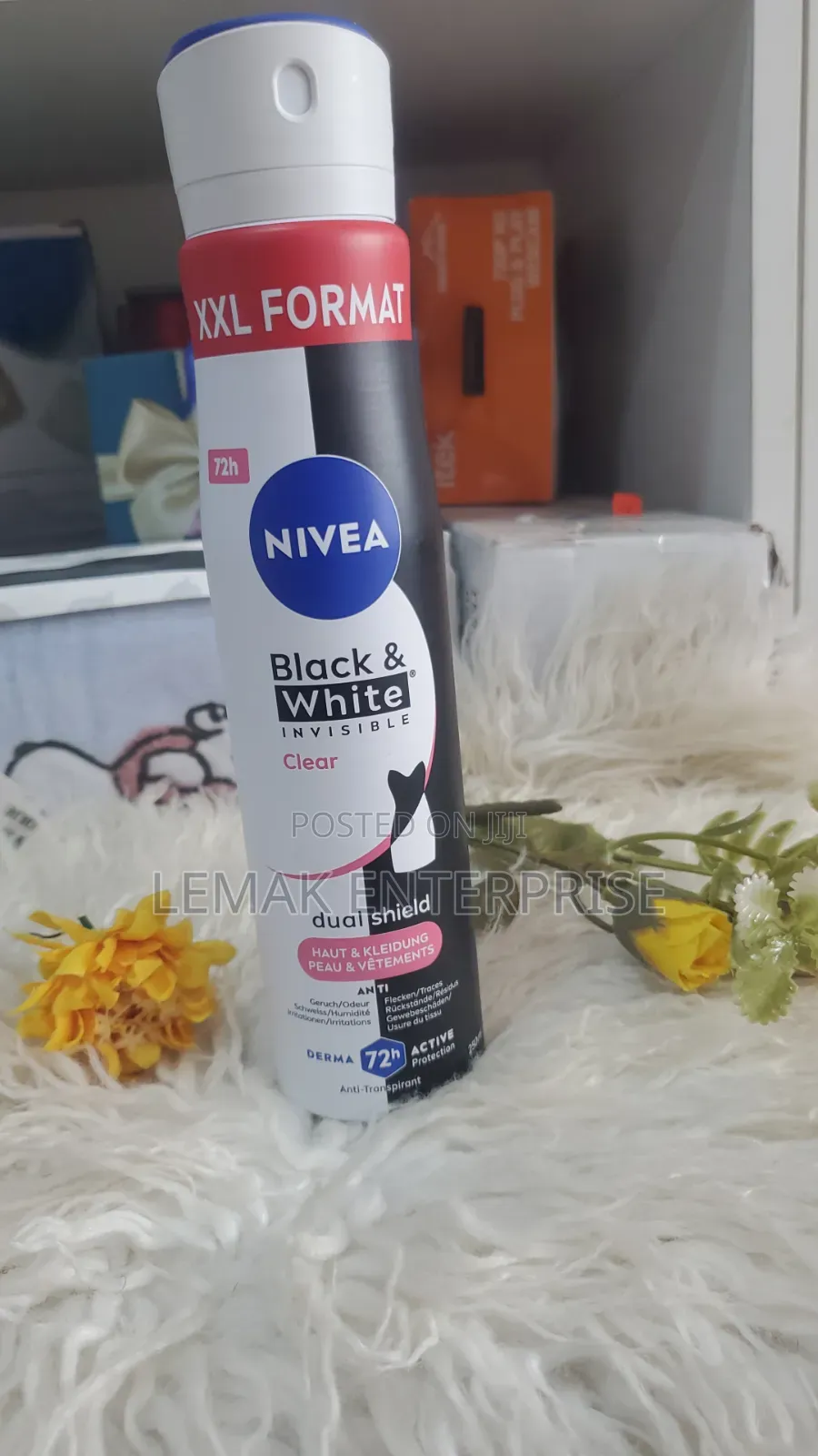 NIVEA Black White Invisible Clear XXL Spray 72-Hour Deodorant 250ml