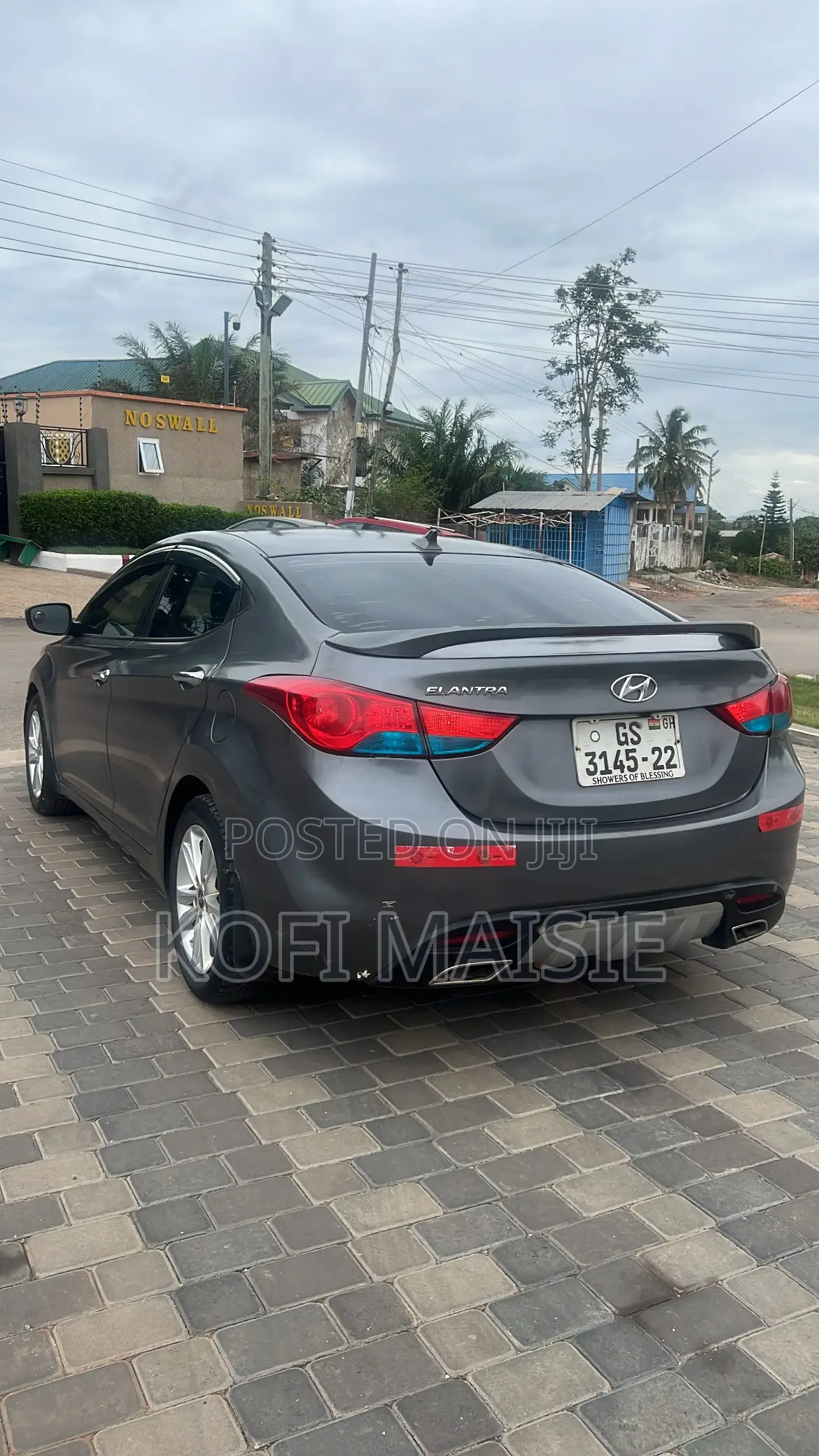 Hyundai Elantra GLS Sedan FWD (1.8L 4cyl 6A) 2013 Silver
