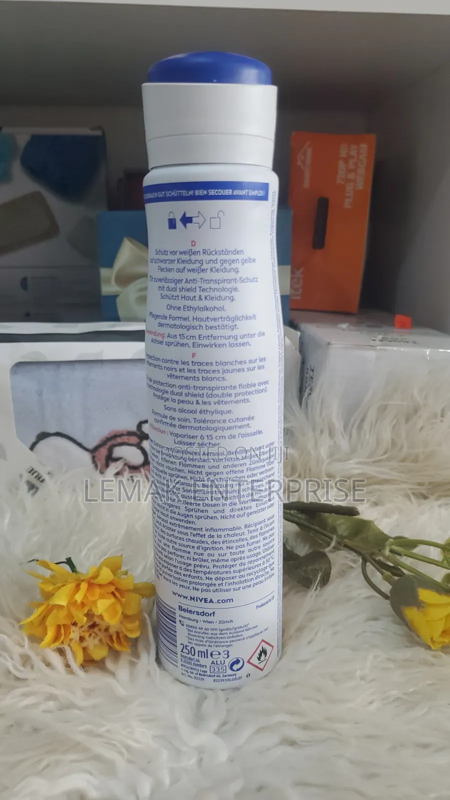 NIVEA Black White Invisible Clear XXL Spray 72-Hour Deodorant 250ml