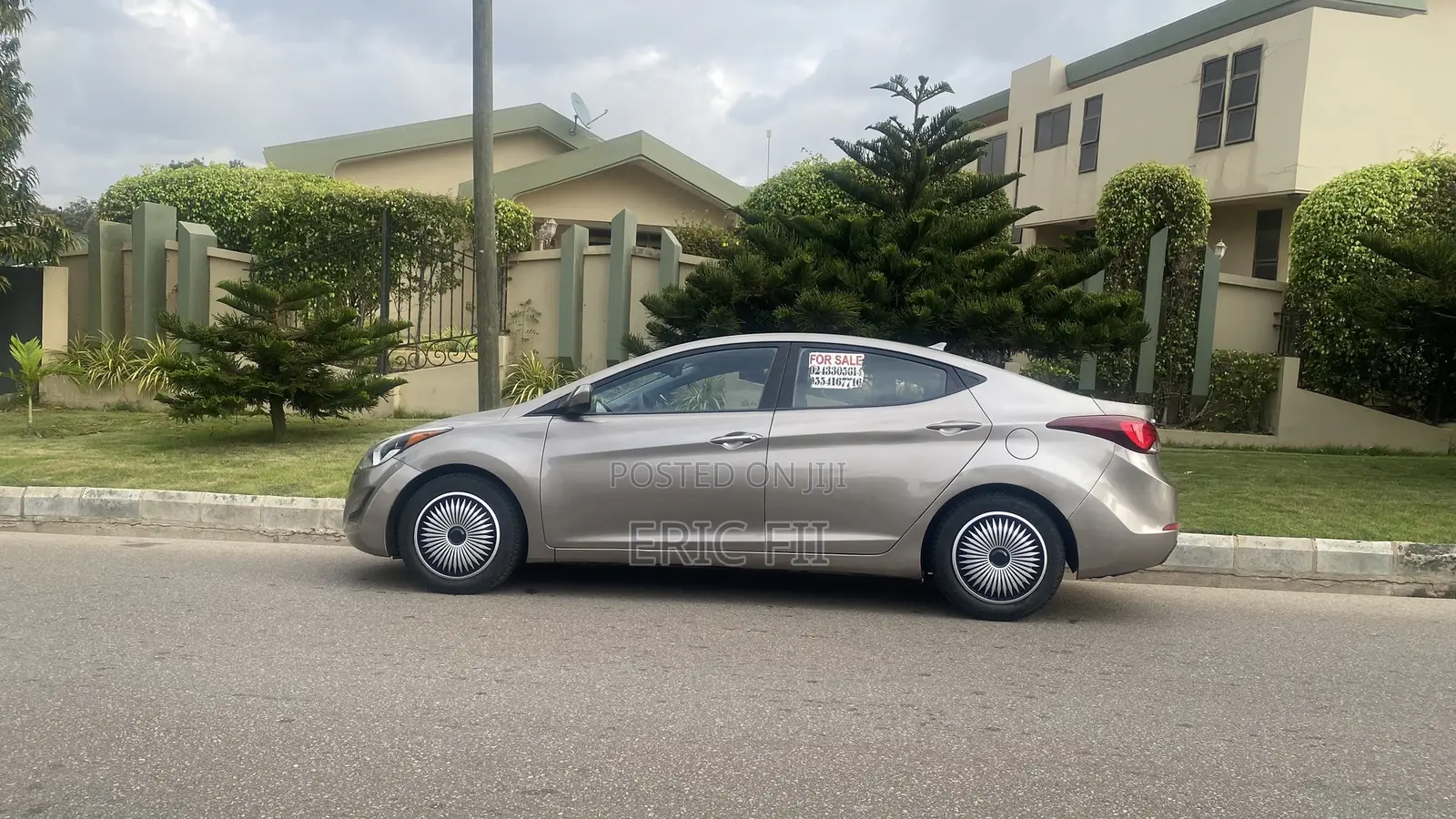 Hyundai Elantra SE 4dr Sedan (1.8L 4cyl 6M) 2015 Gold