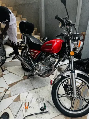 Suzuki GSX 125 2007 Red