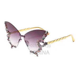 Fashion Black Sunglasses for Women