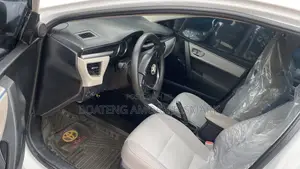 Toyota Corolla 2016 White