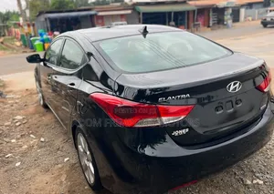 Hyundai Elantra 2013 Black