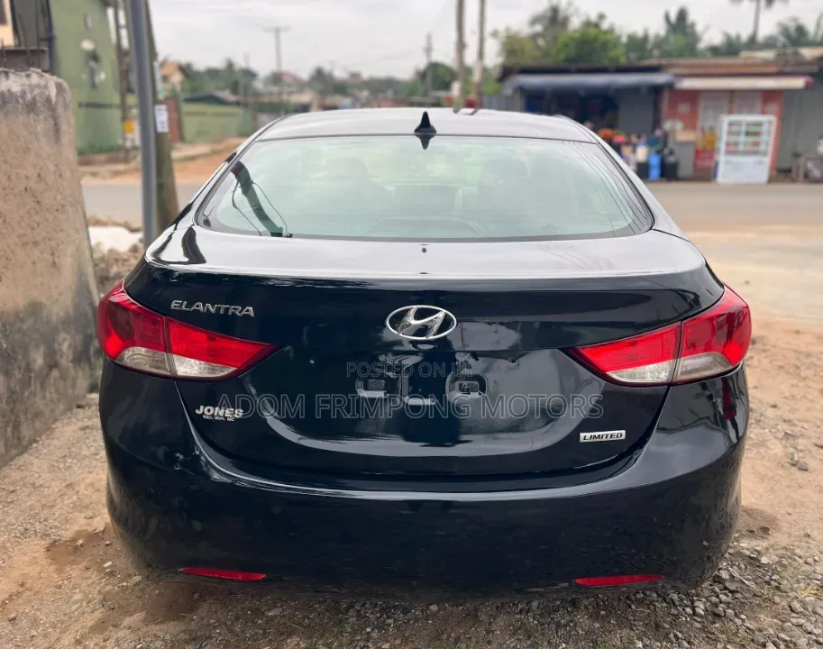Hyundai Elantra 2013 Black