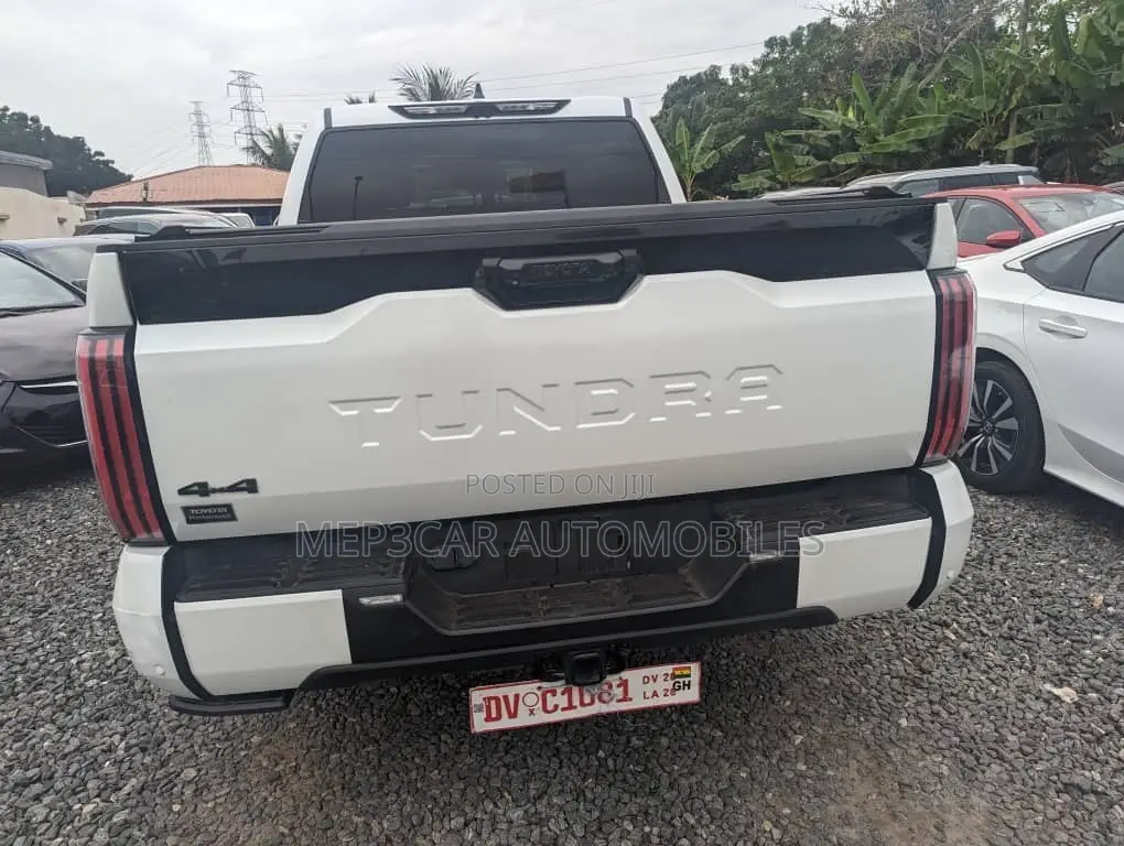 Toyota Tundra Platinum CrewMax 6.5' Bed 2023 White